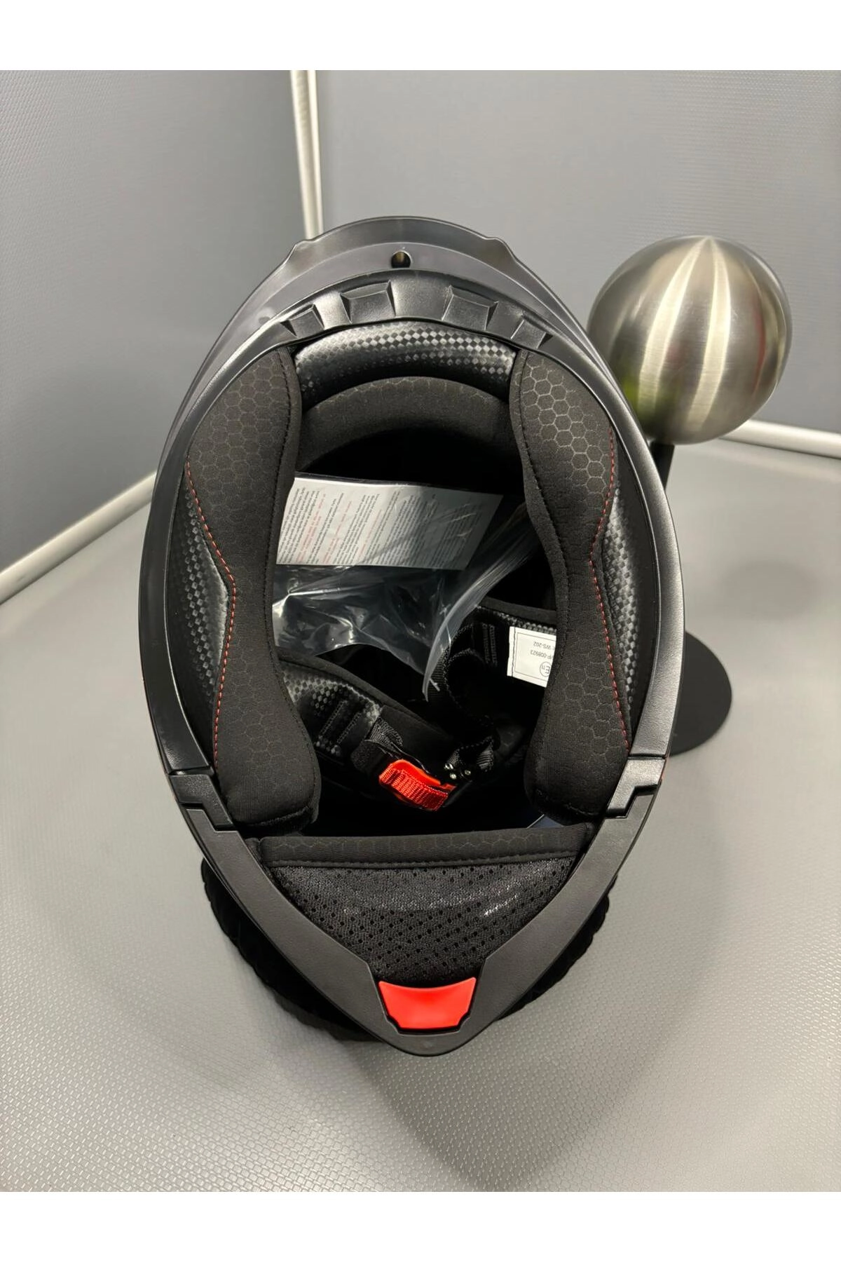 Ws-202 Güneş Gözlüklü Çene Açılır Kask Siyah Vizörlü A6