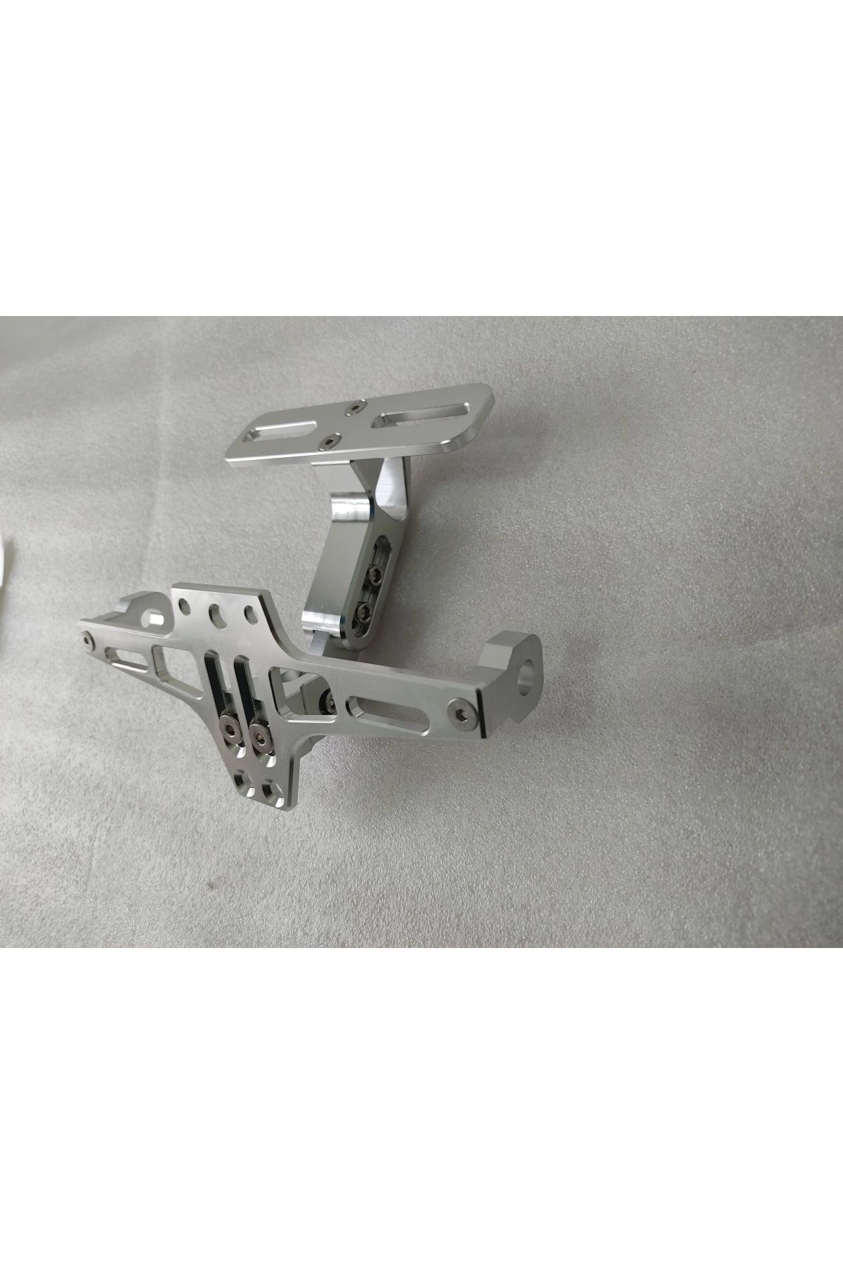 resimler/genel/Katlanabilir Arka Plakalık - Led Işıklı - Cnc Metal - Parlak Renkler - Gümüş