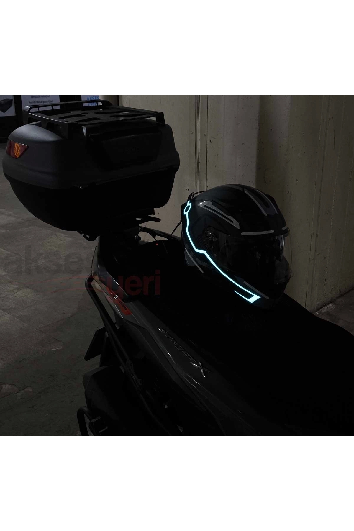 resimler/genel/Motosiklet Kask Ledi Buz Mavi - 3 Farklı Mod
