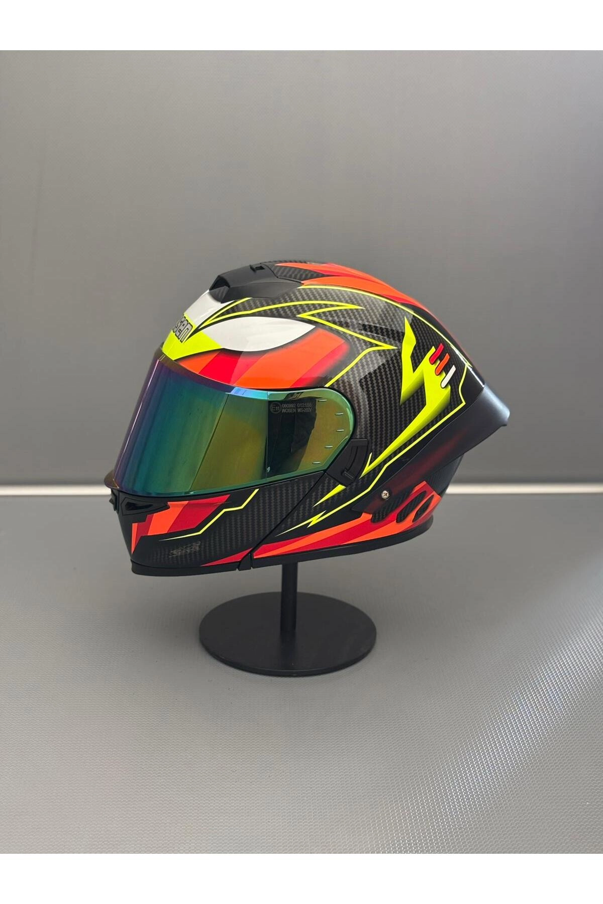 resimler/genel/Ws-202 Güneş Gözlüklü Çene Açılır Kask Siyah Vizörlü G1